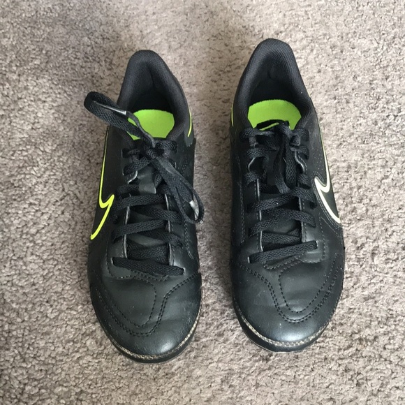 Nike Tiempo soccer cleats - Picture 4 of 7